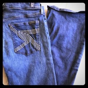 7 For All Mankind dark denim stretch flare 👖💙